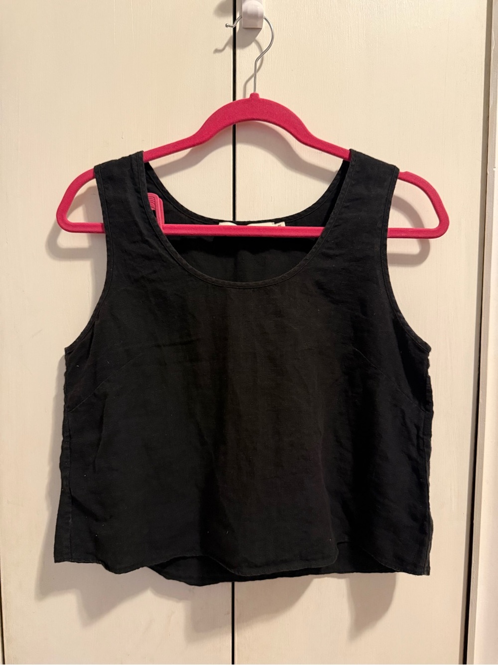 Women's Black Cropped linen Tank Top - Minimal Scoop Neck